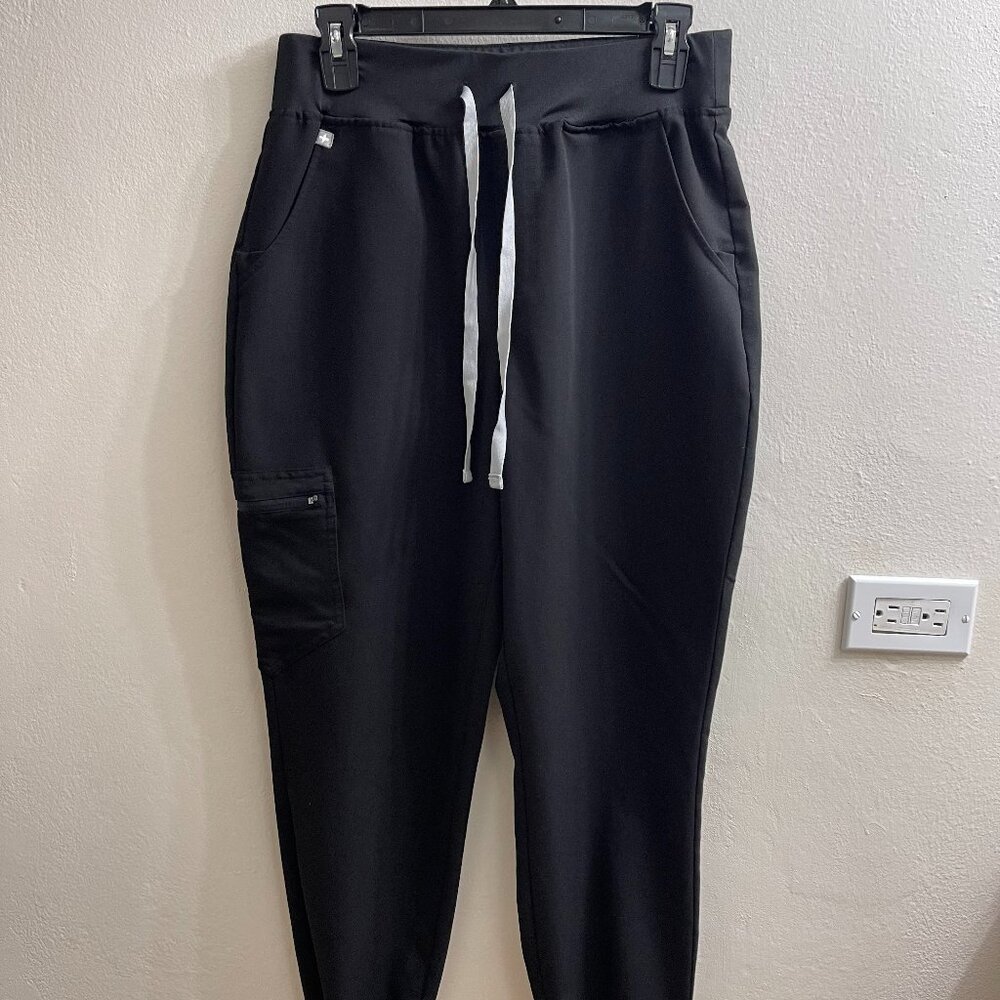 Figs Scrubs: Black Zamora Jogger HW (MP)